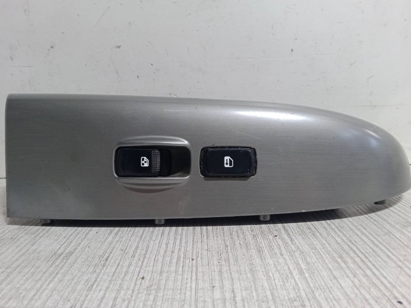 Recambio de mando elevalunas delantero derecho para kia carnival / grand carnival iii (vq) 2.9 crdi referencia OEM IAM   