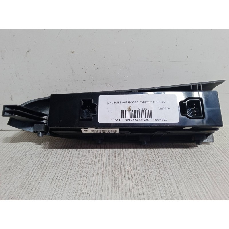 Recambio de mando elevalunas delantero derecho para kia carnival / grand carnival iii (vq) 2.9 crdi referencia OEM IAM   