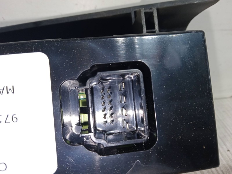 Recambio de mando elevalunas delantero derecho para kia carnival / grand carnival iii (vq) 2.9 crdi referencia OEM IAM   