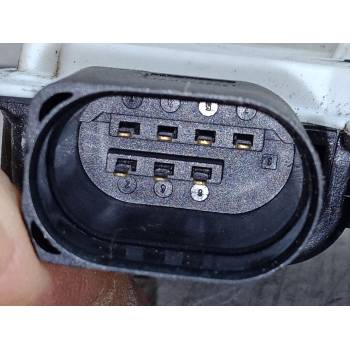 CERRADURA PUERTA DELANTERA IZQUIERDA 5N1837015A 
