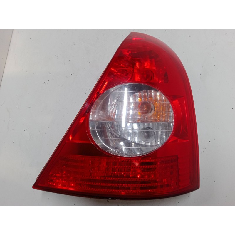 Recambio de piloto trasero derecho para renault clio ii (bb_, cb_) 1.5 dci (b/cb08) referencia OEM IAM 82000714140  