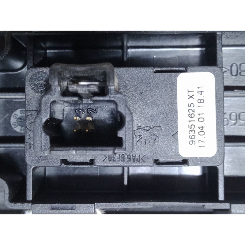 Recambio de mando elevalunas delantero derecho para ford focus i (daw, dbw) 1.6 16v referencia OEM IAM   