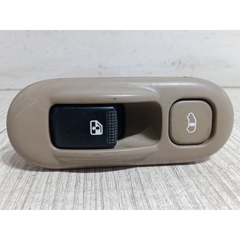Recambio de mando elevalunas trasero derecho para kia carnival / grand carnival iii (vq) 2.9 crdi referencia OEM IAM   