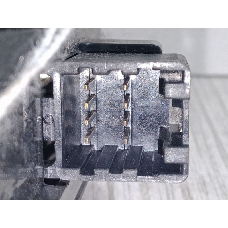 Recambio de mando elevalunas trasero izquierdo para kia carnival / grand carnival iii (vq) 2.9 crdi referencia OEM IAM   