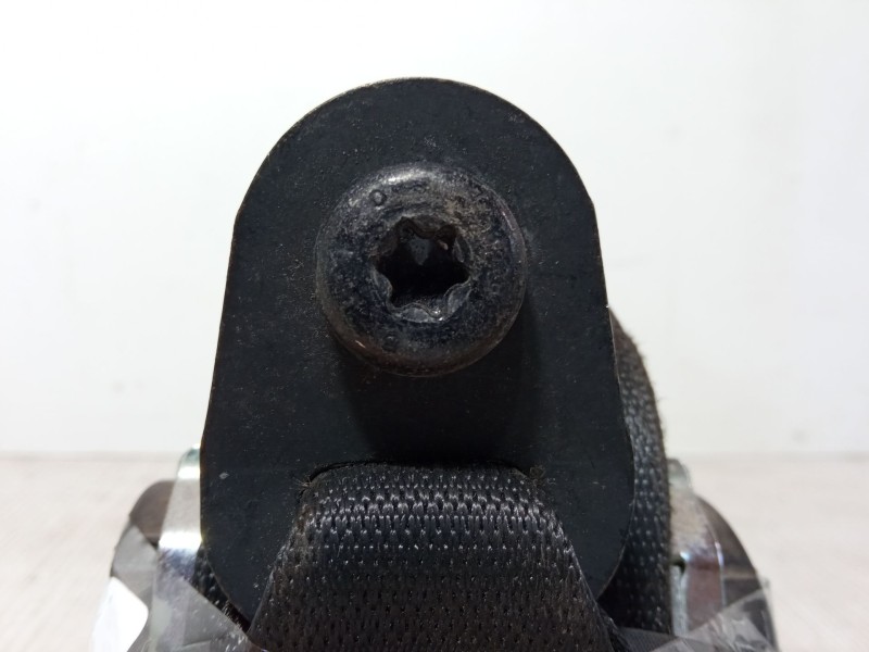 Recambio de cinturon seguridad delantero izquierdo para opel combo furgoneta/monovolumen 1.3 cdti 16v referencia OEM IAM   