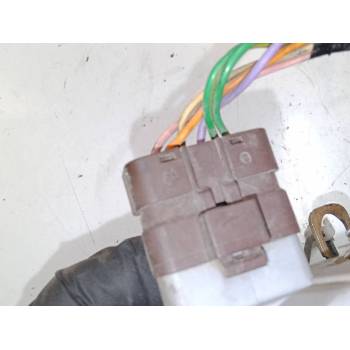 CERRADURA PUERTA DELANTERA IZQUIERDA 