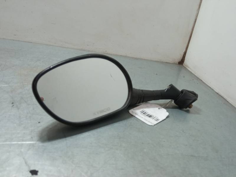 RETROVISOR IZQUIERDO 