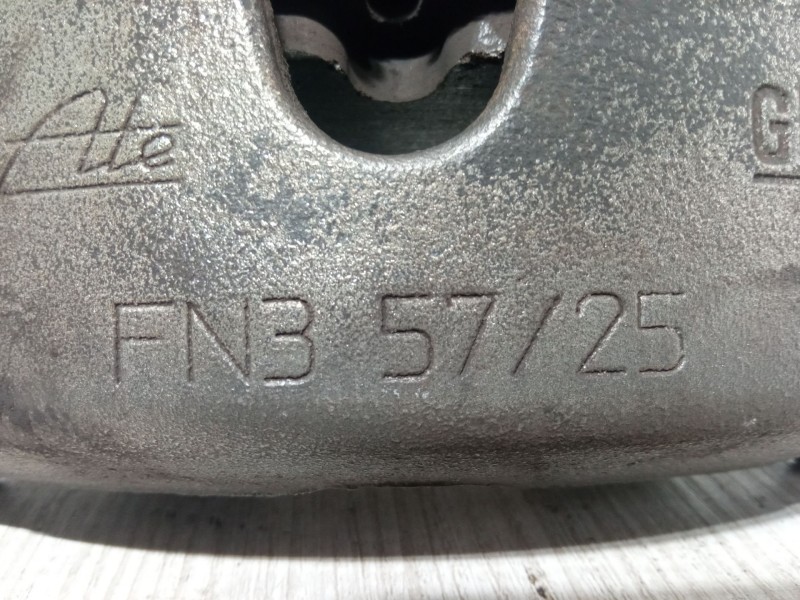 Recambio de pinza freno delantera derecha para opel combo furgoneta/monovolumen 1.3 cdti 16v referencia OEM IAM FN357/25  