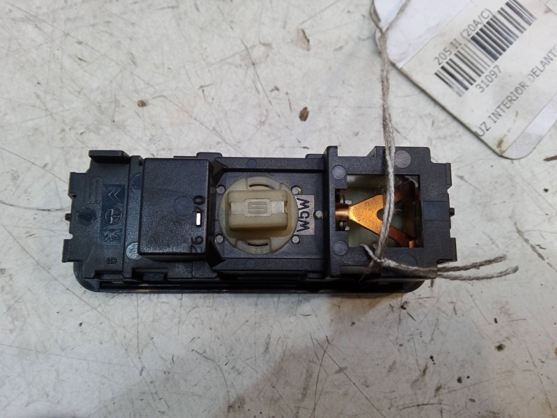 Recambio de luz interior delantera para peugeot 205 ii (20a/c) 1.1 referencia OEM IAM   