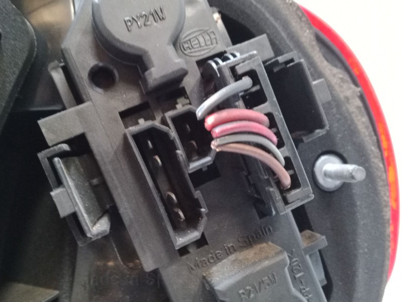 Recambio de piloto trasero izquierdo para seat toledo ii (1m2) 1.9 tdi referencia OEM IAM   