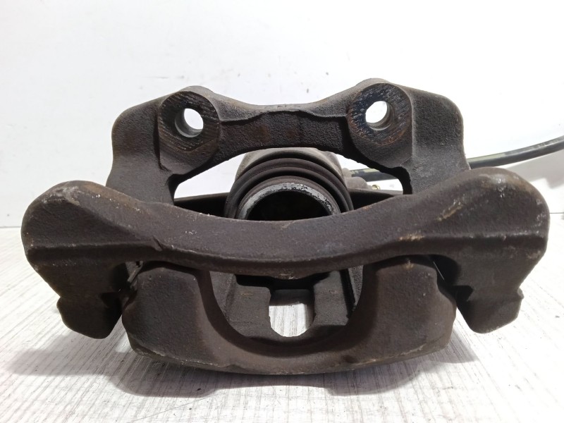 Recambio de pinza freno delantera derecha para citroën c3 i (fc_, fn_) 1.4 hdi referencia OEM IAM   