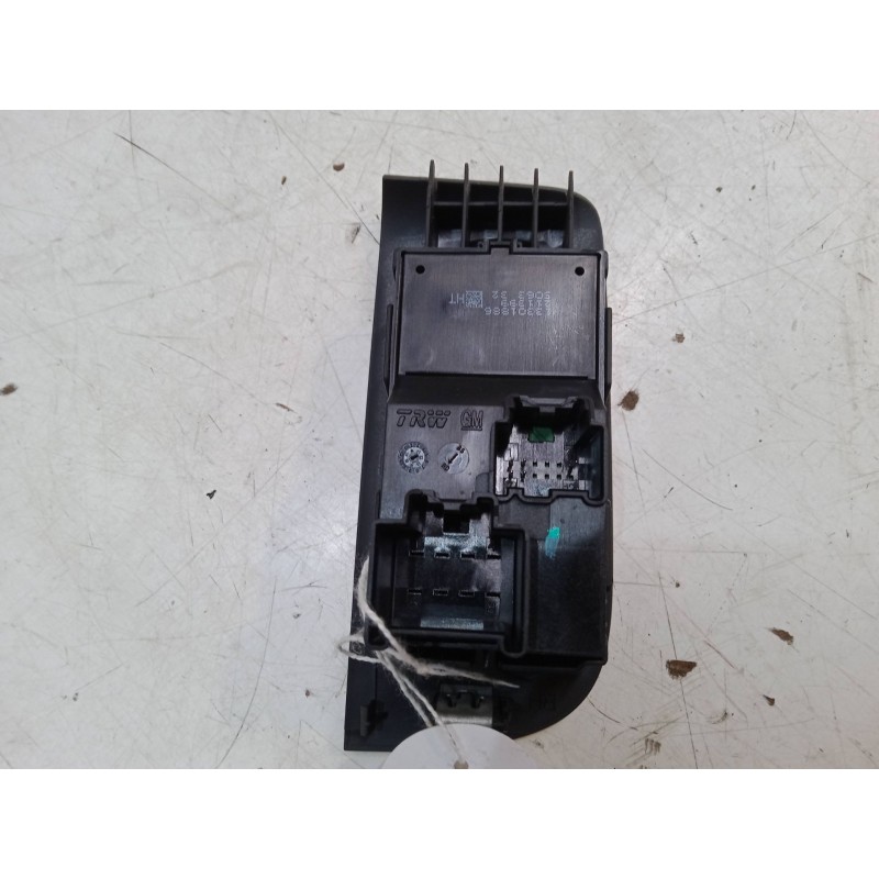 Recambio de mando elevalunas delantero derecho para opel zafira tourer c (p12) 1.4 lpg (75) referencia OEM IAM 13301886  