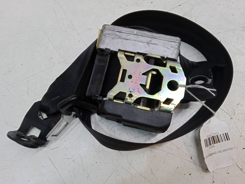 Recambio de cinturon seguridad delantero derecho para seat leon (1m1) 1.6 16 v referencia OEM IAM   