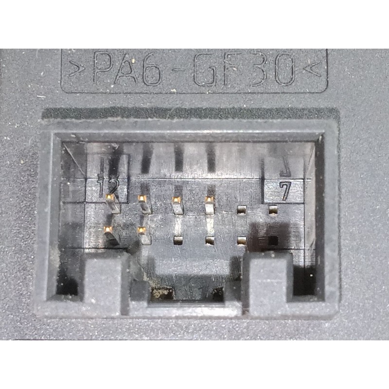 Recambio de mando elevalunas delantero izquierdo para opel zafira a monospace (t98) 2.0 dti 16v (f75) referencia OEM IAM 9056108 Recambio de mando elevalunas delantero izquierdo para opel zafira a monospace (t98) 2.0 dti 16v (f75) referencia OEM IAM 9056108