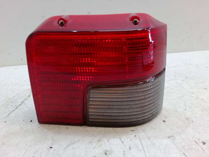 Recambio de piloto trasero derecho para peugeot 205 ii (20a/c) 1.1 referencia OEM IAM   