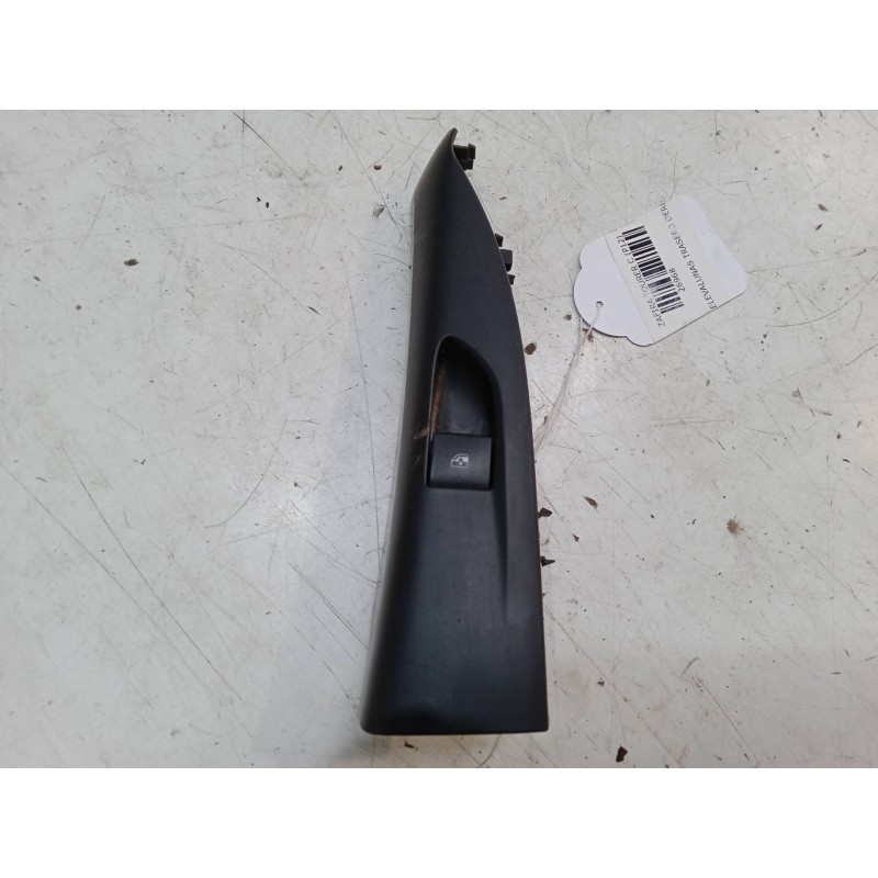 Recambio de mando elevalunas trasero derecho para opel zafira tourer c (p12) 1.4 lpg (75) referencia OEM IAM 13301888  