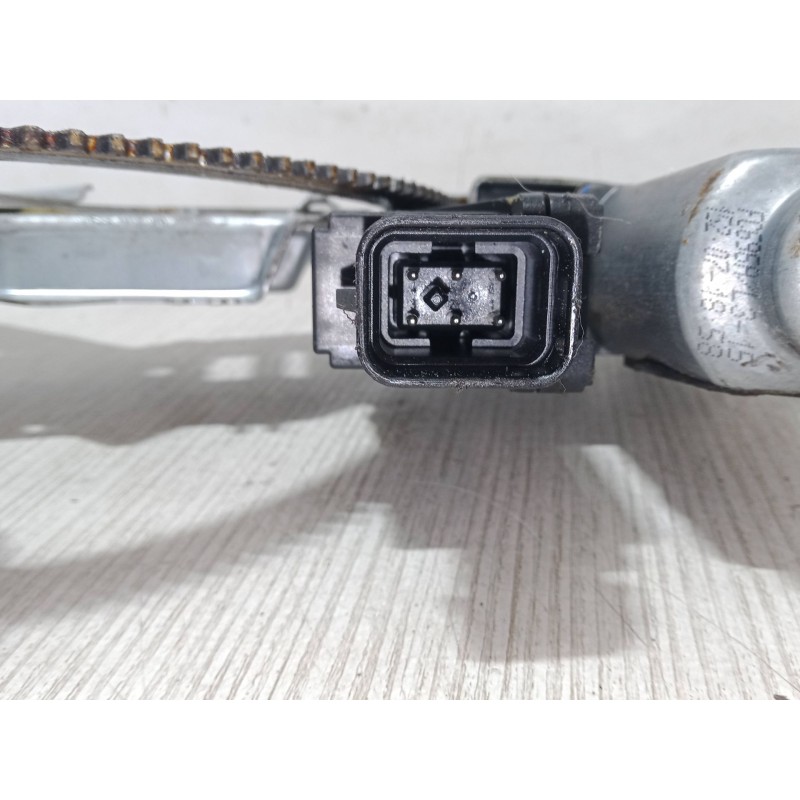 Recambio de elevalunas electrico delantero derecho para opel combo furgoneta/monovolumen 1.3 cdti 16v referencia OEM IAM 114707 
