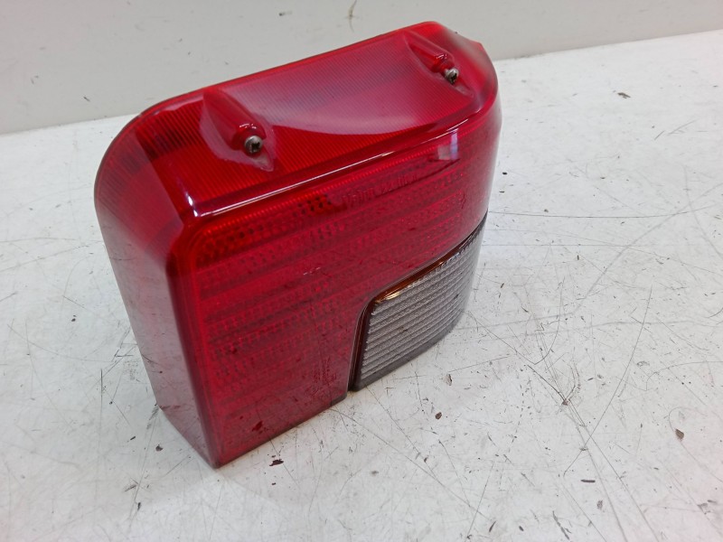 Recambio de piloto trasero derecho para peugeot 205 ii (20a/c) 1.1 referencia OEM IAM   