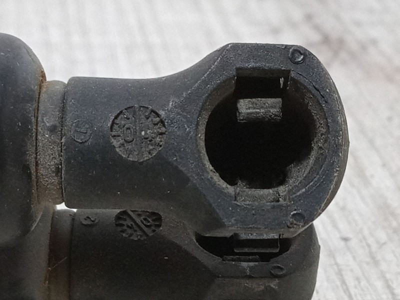 Recambio de amortiguadores malet/porton para renault laguna ii (bg0/1_) 1.6 16v (bg0a, bg0l) referencia OEM IAM   