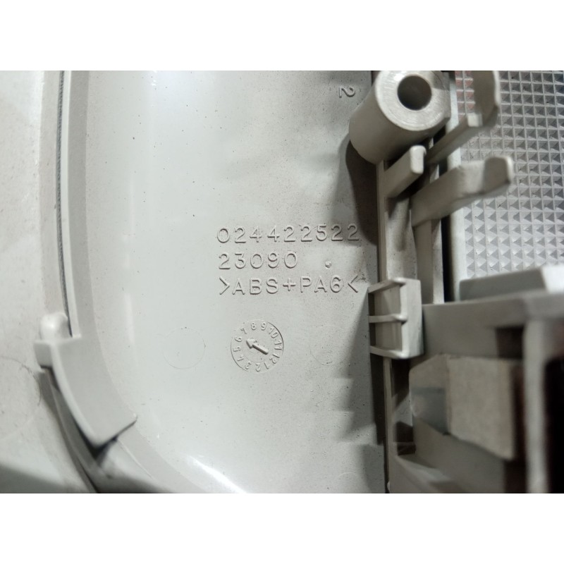 Recambio de luz interior delantera para opel combo furgoneta/monovolumen 1.3 cdti 16v referencia OEM IAM 024422522  
