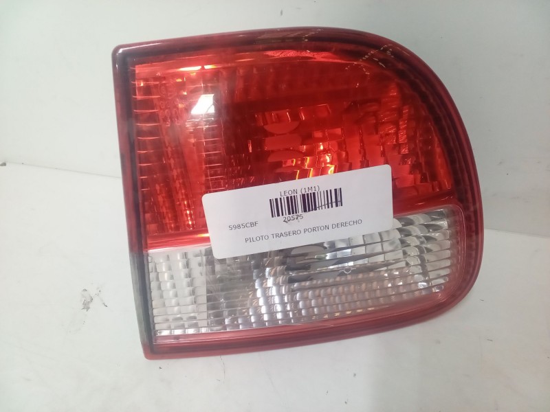 Recambio de piloto trasero porton derecho para seat leon (1m1) 1.6 16 v referencia OEM IAM   