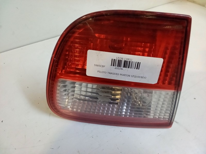 Recambio de piloto trasero porton izquierdo para seat leon (1m1) 1.6 16 v referencia OEM IAM   