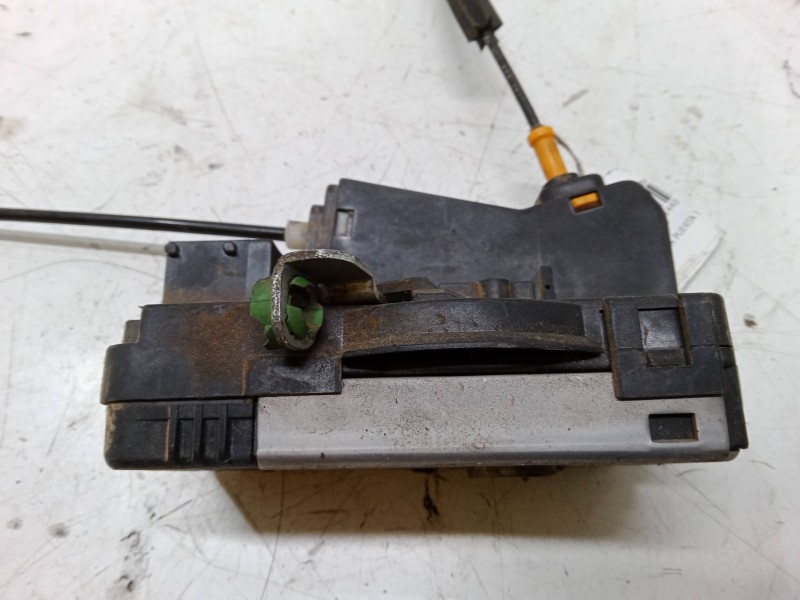 Recambio de cerradura puerta delantera derecha para opel combo tour 1.3 cdti 16v referencia OEM IAM   