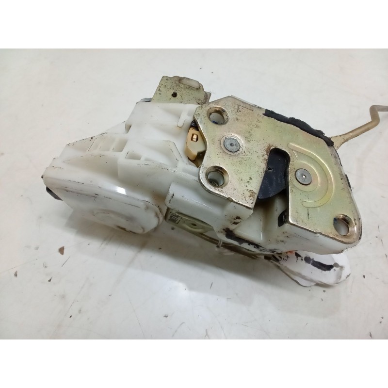 Recambio de cerradura puerta delantera izquierda para mitsubishi l200 (k7_t, k6_t, k5_t) 2.5 td 4wd (k74t) referencia OEM IAM   