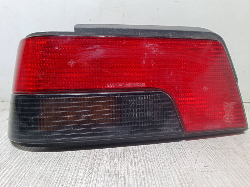 Recambio de piloto trasero izquierdo para peugeot 405 ii break (4e) 1.9 td referencia OEM IAM   