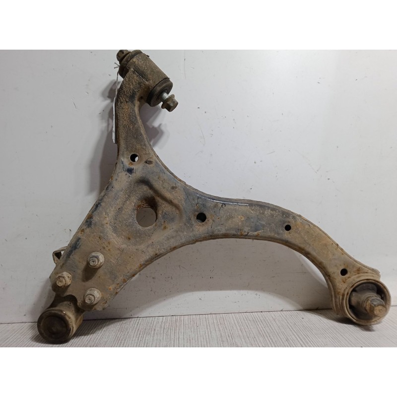Recambio de brazo suspension inferior delantero izquierdo para kia carnival / grand carnival iii (vq) 2.9 crdi referencia OEM IA