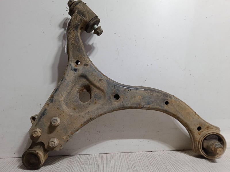 Recambio de brazo suspension inferior delantero izquierdo para kia carnival / grand carnival iii (vq) 2.9 crdi referencia OEM IA