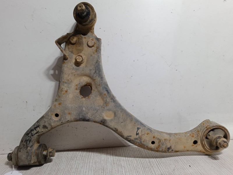 Recambio de brazo suspension inferior delantero izquierdo para kia carnival / grand carnival iii (vq) 2.9 crdi referencia OEM IA