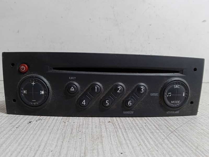 Recambio de radio cd para renault grand scénic ii (jm0/1_) 1.6 referencia OEM IAM 8200505114T  