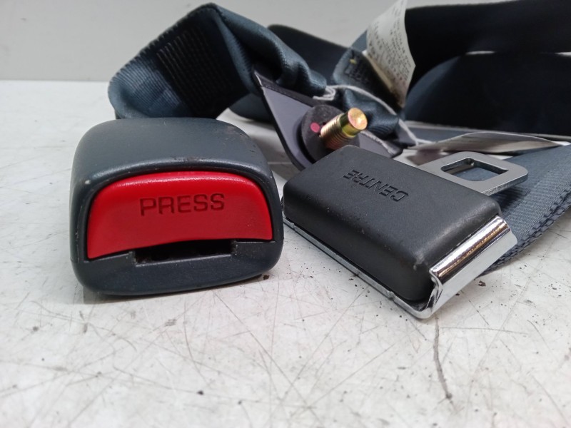 Recambio de cinturon seguridad trasero central para nissan almera i (n15) 1.4 referencia OEM IAM   