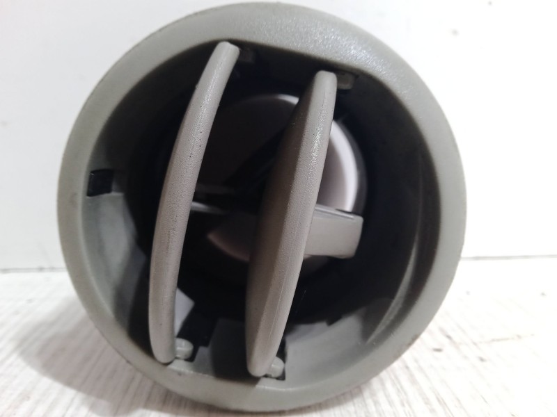 Recambio de aireador derecho para fiat punto (188_) 1.9 jtd 80 (188.237, .257, .337, .357) referencia OEM IAM   