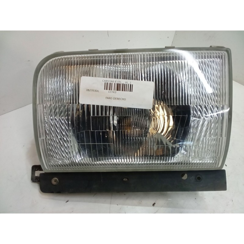 Recambio de faro derecho para nissan cabstar e (tl_, vl_) 105.35, 110.35, 110.45 (tl0) referencia OEM IAM   