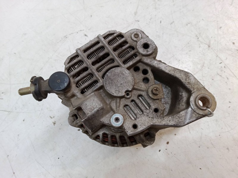 Recambio de alternador para nissan pick up (d22) 2.5 di referencia OEM IAM 23100VK010  A3TB5099