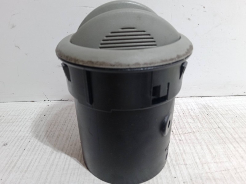Recambio de aireador derecho para fiat punto (188_) 1.9 jtd 80 (188.237, .257, .337, .357) referencia OEM IAM   