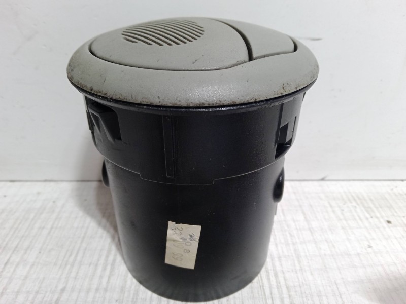 Recambio de aireador izquierdo para fiat punto (188_) 1.9 jtd 80 (188.237, .257, .337, .357) referencia OEM IAM   