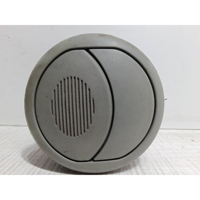 Recambio de aireador izquierdo para fiat punto (188_) 1.9 jtd 80 (188.237, .257, .337, .357) referencia OEM IAM   