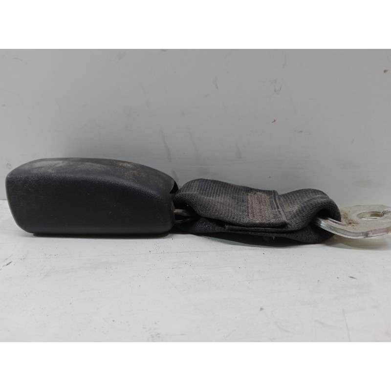 Recambio de anclaje cinturon trasero izquierdo para toyota aygo (_b1_) 1.0 (kgb10_) referencia OEM IAM   