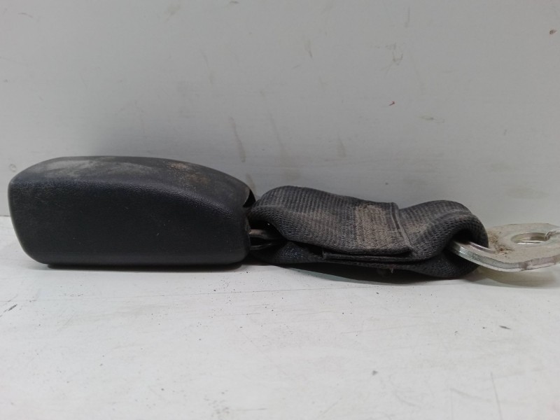 Recambio de anclaje cinturon trasero izquierdo para toyota aygo (_b1_) 1.0 (kgb10_) referencia OEM IAM   