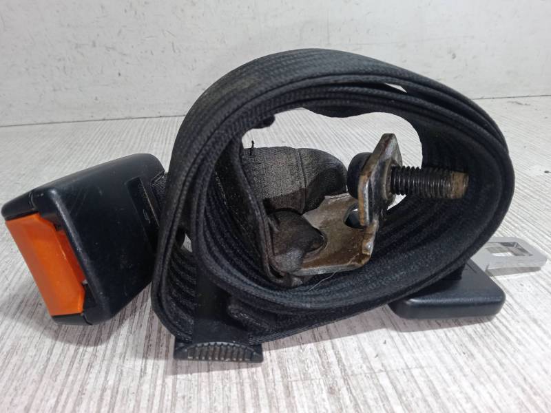 ANCLAJE CINTURON TRASERO IZQUIERDO 