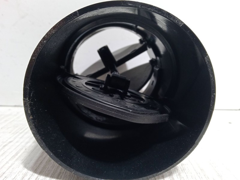 Recambio de aireador izquierdo para fiat punto (188_) 1.9 jtd 80 (188.237, .257, .337, .357) referencia OEM IAM   