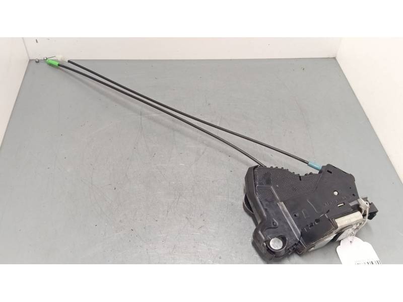 CERRADURA PUERTA DELANTERA DERECHA 