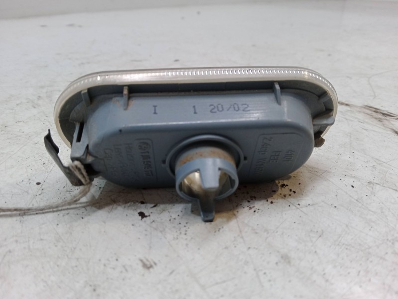 Recambio de intermitente lateral derecho para volkswagen polo (9n_, 9a_) 1.2 12v referencia OEM IAM   
