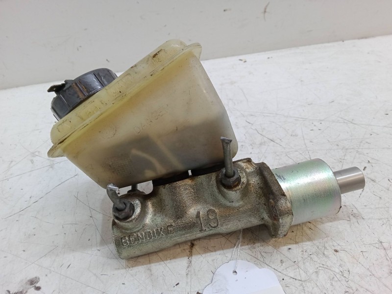 Recambio de bomba freno para peugeot 205 ii (20a/c) 1.1 referencia OEM IAM 21017299  