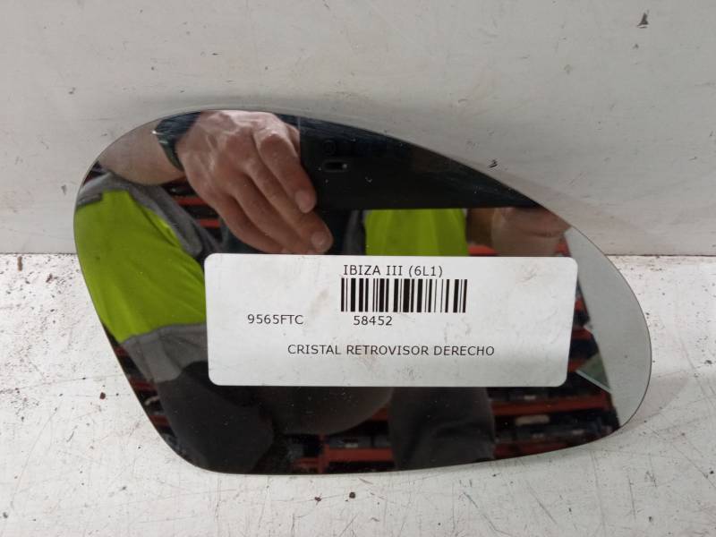 CRISTAL RETROVISOR DERECHO 