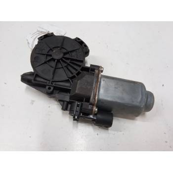 MOTOR ELEVALUNA DELANTERO IZQUIERDO 