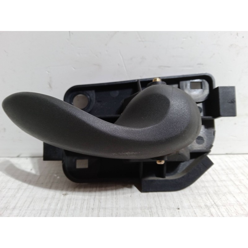 Recambio de maneta interior puerta trasera derecha para fiat punto (188_) 1.9 jtd 80 (188.237, .257, .337, .357) referencia OEM 